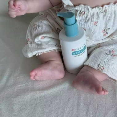 Sữa dưỡng thể Hữu cơ Organic Ground 300ml - Dưỡng ẩm sâu, da mềm mịn, dùng hàng ngày, giảm giá 18% 4 Sữa dưỡng thể Hữu cơ Organic Ground 300ml - Dưỡng ẩm sâu, da mềm mịn, dùng hàng ngày, giảm giá 18% 4
