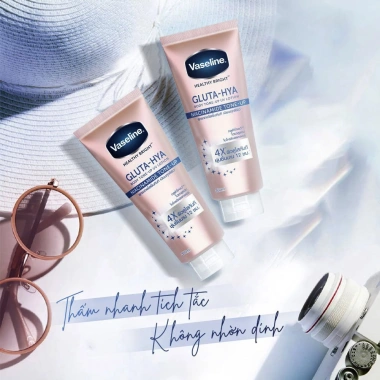 Sữa dưỡng thể Vaseline Gluta-Hya Tone-Up Lotion Niacinamide 300ml Nâng tông ngay, da sáng mịn