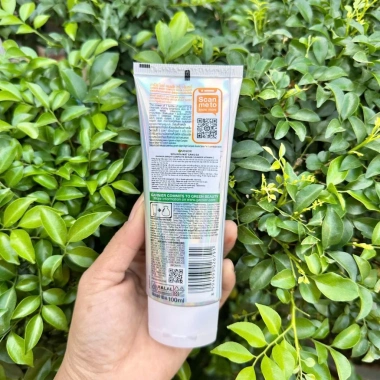 Sữa rửa mặt Garnier Light Brightening Whip Foam 100ml – Tạo bọt, dưỡng sáng da, 98.000₫ 7