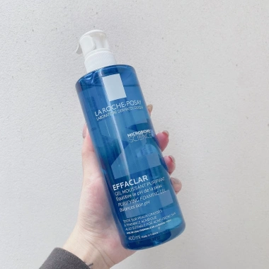 Sữa Rửa Mặt La Roche-Posay Effaclar: Kiểm Soát Dầu Nhờn, Ngừa Mụn, Giá 132k
