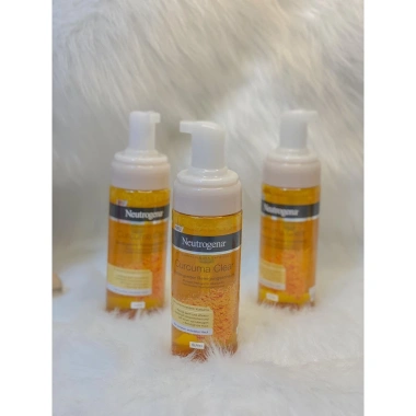 Sữa rửa mặt tạo bọt Neutrogena Nghệ Curcuma Clear 150ml - Da sạch sâu, giảm mụn, giá chỉ 215.000₫