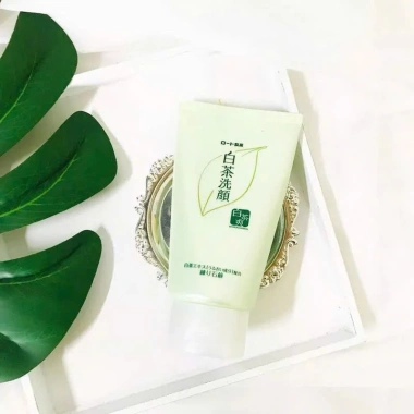 Sữa rửa mặt trà xanh SHIROCHASOU ROHTO Nhật Bản - Dưỡng sạch sâu, giảm mụn, giá chỉ 146k VND