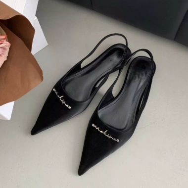 Sục Nữ Mũi Nhọn Chất Tuyết Nhung Đính Chữ Giày Búp Bê Quai Hậu Hở Mũi Sandal Bệt Giá 185k 3