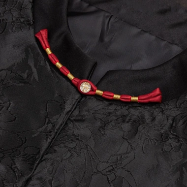 Sườn Xám Tấm Khóa Trung Hoa tay lá vàng, hạt & sợi vàng, đuôi dài, phù hợp Hanfu, giảm giá 5.9k 18 Sườn Xám Tấm Khóa Trung Hoa tay lá vàng, hạt & sợi vàng, đuôi dài, phù hợp Hanfu, giảm giá 5.9k 18