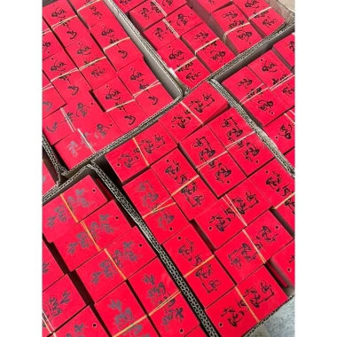 Tag đỏ Tết 100 chiếc 5x7cm kèm dây - Thư pháp trang trí cây mai đào, 39.000₫