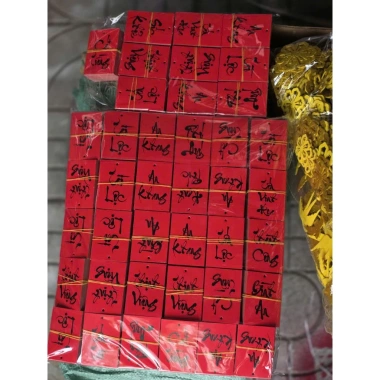 Tag đỏ Tết 1‑2 chữ thư pháp 5x7cm kèm dây đỏ, treo cây mai, đào - 60.000₫ 2 Tag đỏ Tết 1‑2 chữ thư pháp 5x7cm kèm dây đỏ, treo cây mai, đào - 60.000₫ 2
