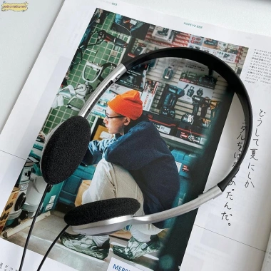 Tai Nghe Retro Walkman MP3 Cổ Điển, Nhỏ Gọn, Thời Trang, Dây Cắm – Giá 38.940₫