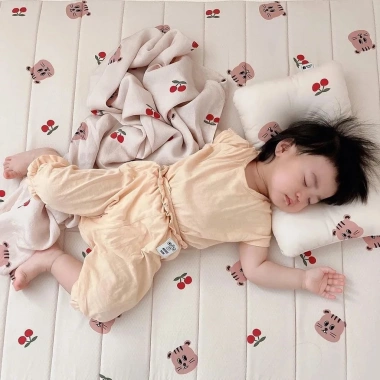 Tấm lót chống thấm Rototo Bebe - Đệm thảm mềm mại, an toàn, giảm giá 520k 12 Tấm lót chống thấm Rototo Bebe - Đệm thảm mềm mại, an toàn, giảm giá 520k 12