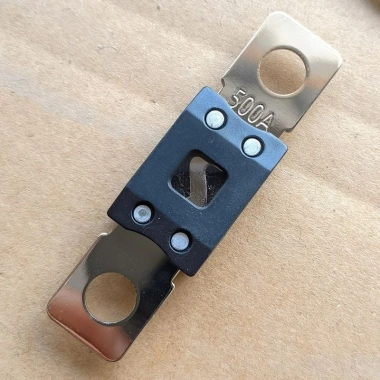 Tấm phẳng Bolt 600A ô tô, cầu chì, lưỡi dao 100A‑150A, phụ tùng chất lượng, giá 78.473₫ 5 Tấm phẳng Bolt 600A ô tô, cầu chì, lưỡi dao 100A‑150A, phụ tùng chất lượng, giá 78.473₫ 5
