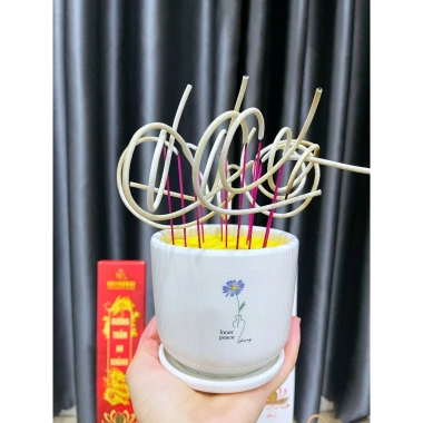 Tàn Trắng Hương Nhang Cuộn Hình Số 6 Thơm Tết - 100 Nén Không Hóa Chất, Cuộn Đẹp Hộp, Giá chỉ 54.750₫ 2