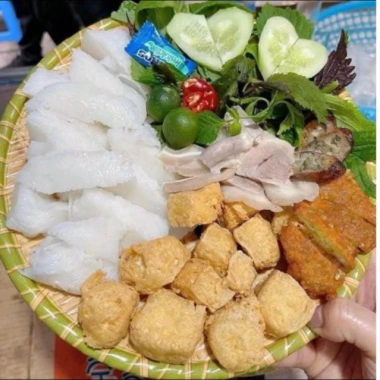 Tặng 10 đũa nhựa đen, Combo 5 đĩa nhựa vân mây đan tre đa size 22‑35cm tròn vuông, đựng hoa quả, bún đậu - Giá chỉ 129k