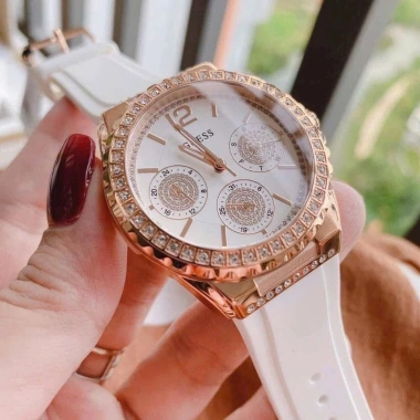 Tặng Hộp Đẹp Đồng Hồ Nữ Guess Rose Gold – Giá 3.6 Triệu, Siêu Xinh 2 Tặng Hộp Đẹp Đồng Hồ Nữ Guess Rose Gold – Giá 3.6 Triệu, Siêu Xinh 2