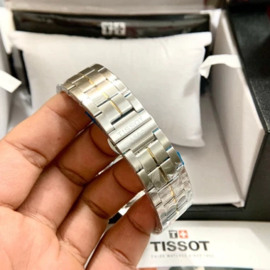 Tặng Hộp Đồng Hồ Nam Tiss0t Sapphire TA52 42mm Mặt Trơn Cơ Nhật – 2.419.000₫ 7 Tặng Hộp Đồng Hồ Nam Tiss0t Sapphire TA52 42mm Mặt Trơn Cơ Nhật – 2.419.000₫ 7