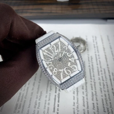 Tặng Hộp - Đồng hồ nữ Franck Muller đá sang trọng, BH 24 tháng, 2.345.000₫ 2 Tặng Hộp - Đồng hồ nữ Franck Muller đá sang trọng, BH 24 tháng, 2.345.000₫ 2