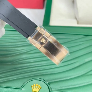 Tặng kèm hộp Đồng hồ nam Rolex Yacht Master 41mm máy cơ Nhật Bản full đá CZ dây silicone - Giá ưu đãi 3,5 triệu 8 Tặng kèm hộp Đồng hồ nam Rolex Yacht Master 41mm máy cơ Nhật Bản full đá CZ dây silicone - Giá ưu đãi 3,5 triệu 8