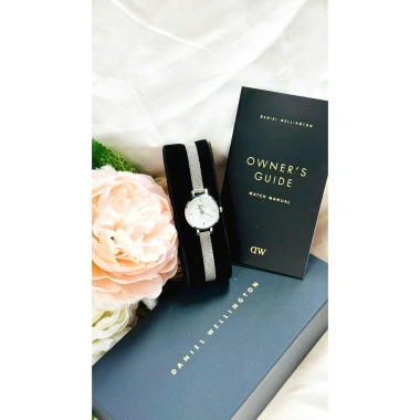 Tặng vòng tay – Đồng hồ nữ Daniel Wellington Petite Mini dây thép, giảm giá 1,4tr