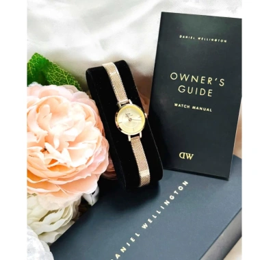 Tặng vòng tay – Đồng hồ nữ Daniel Wellington Petite Mini dây thép, giảm giá 1,4tr 10 Tặng vòng tay – Đồng hồ nữ Daniel Wellington Petite Mini dây thép, giảm giá 1,4tr 10