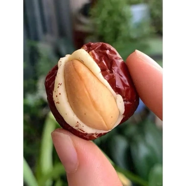 Táo Đỏ Kẹp Hạt Điều và Sữa Lạc Đà 1kg - Siêu Ngon, Giòn Tan, Thực Phẩm Lành Mạnh 5