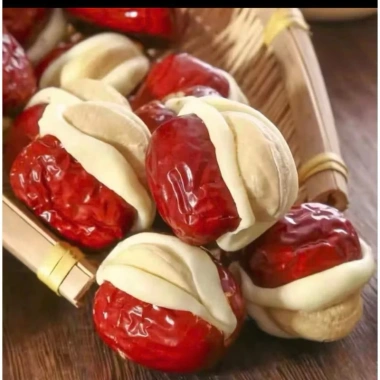 Táo Đỏ Kẹp Hạt Điều và Sữa Lạc Đà 1kg - Siêu Ngon, Giòn Tan, Thực Phẩm Lành Mạnh 6