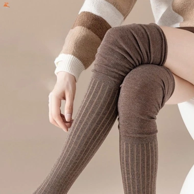 Tất cao cổ màu trơn thoải mái - Phù hợp cosplay & mặc hàng ngày, giá 41.688₫ 5 Tất cao cổ màu trơn thoải mái - Phù hợp cosplay & mặc hàng ngày, giá 41.688₫ 5