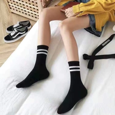 Tất Cổ Cao Nữ Hàn Quốc Trắng Trơn & Vớ Đen Kẻ Trắng TA31 - Giá 12.000 VND, bám chân chắc 4