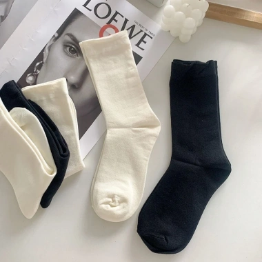 Tất nữ cổ cao Ladi OFFICIAL STORE cotton 3 màu Đen Trắng Kem, giá 7.990₫ 4