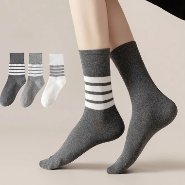 Tất nữ cổ cao ulzzang Hàn 18cm cotton dày dặn 83% và 4 sọc Qu ốc, giá ưu đãi 24.000đ