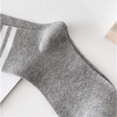 Tất nữ cổ cao ulzzang Hàn 18cm cotton dày dặn 83% và 4 sọc Qu ốc, giá ưu đãi 24.000đ 9 Tất nữ cổ cao ulzzang Hàn 18cm cotton dày dặn 83% và 4 sọc Qu ốc, giá ưu đãi 24.000đ 9