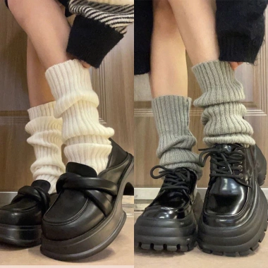 Tất ống chân dệt kim đen trắng giữ ấm mùa đông phong cách Y2K Jengiang Lolita Nhật Bản – chỉ 30.000₫