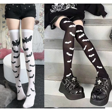 Tất qua đùi gối Halloween, Vớ dài đầu lâu dơi mạng nhện – Gothic Punk Nhật Bản, giá 35.000đ 5 Tất qua đùi gối Halloween, Vớ dài đầu lâu dơi mạng nhện – Gothic Punk Nhật Bản, giá 35.000đ 5