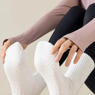 Tất tập Gym Yoga Pilates chống trơn trượt, vớ chân nữ cổ lửng cotton thoáng khí - 29.000₫