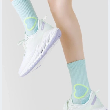 Tất Thể Thao Nữ Cổ Lửng Heartbeat – Vớ Chạy Bộ & Gym Cổ Cao, Kháng Khuẩn, Thoáng Khí, Co Giãn Êm Ái - Lady In Motion