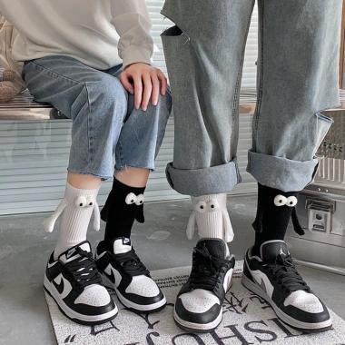 Tất vớ cổ cao nắm tay nam châm Đen trắng unisex - Thoáng mát, TRANGBIHUE