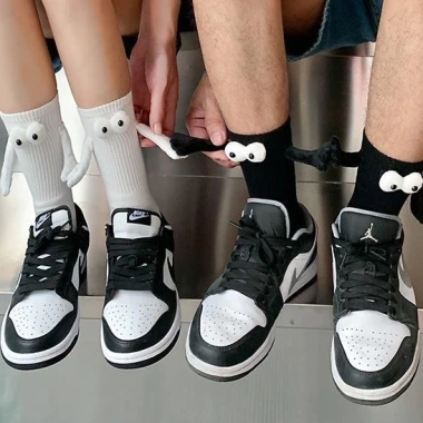 Tất vớ cổ cao nắm tay nam châm Đen trắng unisex - Thoáng mát, TRANGBIHUE