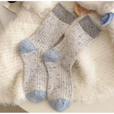 Tất vớ nam nữ cao đến giữa bắp chân phối màu chấm bi cute - Phúc Hưng 23.400₫ 2