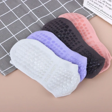 Tất vớ nữ Gym Yoga Pilates cổ lửng cotton thoáng khí, chống trơn trượt silicon Giá chỉ 28.900₫ 4