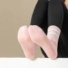 Tất vớ nữ Gym Yoga Pilates cổ lửng cotton thoáng khí, chống trơn trượt silicon Giá chỉ 28.900₫ 10