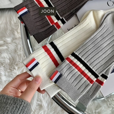 Tất vớ nữ nam sọc thom cao cổ dài trắng JOON cotton dày co giãn 4 chiều đẹp Hàn Quốc giá chỉ 49.000 4 Tất vớ nữ nam sọc thom cao cổ dài trắng JOON cotton dày co giãn 4 chiều đẹp Hàn Quốc giá chỉ 49.000 4