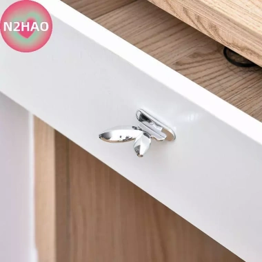 Tay Cầm Ghế Vệ Sinh Không Bẩn Nắp Closestool Phòng Tắm – Ưu đãi 38.060 VND 2 Tay Cầm Ghế Vệ Sinh Không Bẩn Nắp Closestool Phòng Tắm – Ưu đãi 38.060 VND 2