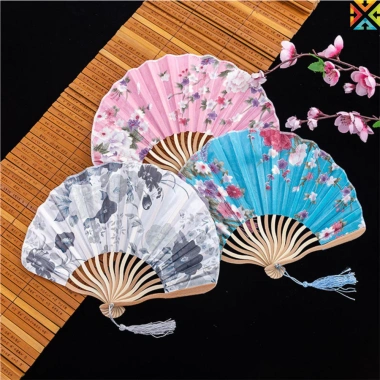 Tay Cầm Quạt Lụa Tre Gấp - Quạt phong cách Trung Hoa, trang trí tiệc cưới, quà tặng độc đáo 2