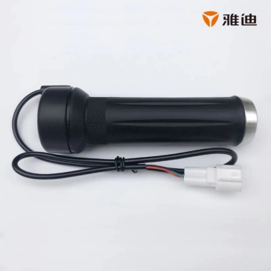 Tay Ga X5 giá 1 đôi chính hãng Yadea - Lắp mọi xe điện, chỉ 109.000₫