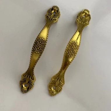 Tay hoa đồng mã 02 dùng cho tủ gỗ & nội thất, giảm giá 55.000đ, giá gốc 68.200đ 7 Tay hoa đồng mã 02 dùng cho tủ gỗ & nội thất, giảm giá 55.000đ, giá gốc 68.200đ 7