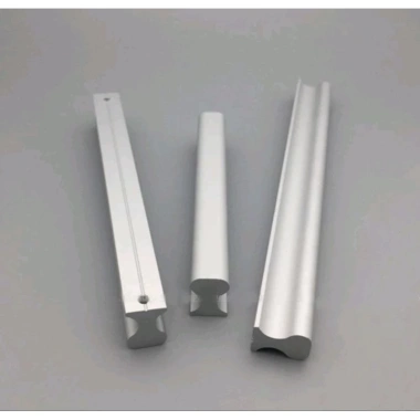 Tay nắm hộc tủ, cánh tủ chất lượng cao - Giá chỉ 15.000đ, giảm so với 18.450đ