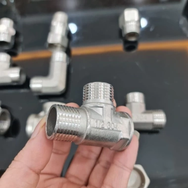Tê ren inox 2 ren ngoài 1 ren trong cỡ 15 ren 21 1/2'' Giá chỉ 25.999đ 2