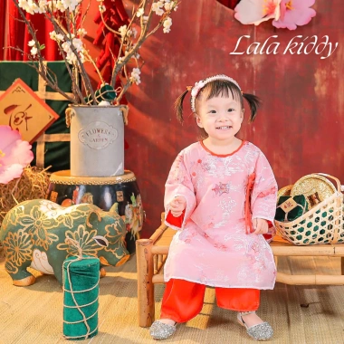 Tết 2.026 Áo Dài Tơ Thêu & Quần Lụa Trúc Vân Đình bé gái - Màu hồng, nơ hoa đá, 225k 5
