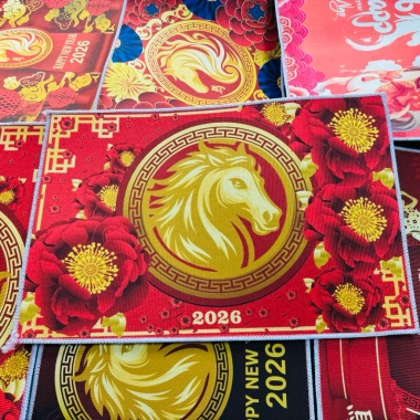 Thảm chùi chân Tết Bính Ngọ 2.026 chống trơn, thấm nước - Giá chỉ 19.226 VND