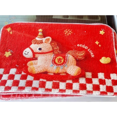 Thảm lông hình ngựa Tết 2.026 - Độ bền cao, mềm mại, giá chỉ 45.000 VNĐ