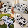 Thảm Trải Sofa Hình Bồ Hồng 2 Mặt Đen Trắng Ngộ Nghĩnh, Dễ Gập Picnic Cắm Trại