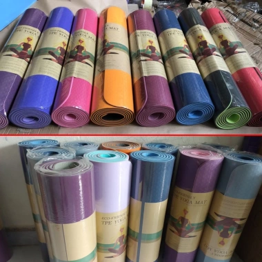 Thảm Yoga 2 Lớp TPE 6mm Cao Cấp Chống Trượt - Chọn Màu, Tặng Túi Đựng & Dây Buộc - Amalife 32.000đ 3 Thảm Yoga 2 Lớp TPE 6mm Cao Cấp Chống Trượt - Chọn Màu, Tặng Túi Đựng & Dây Buộc - Amalife 32.000đ 3