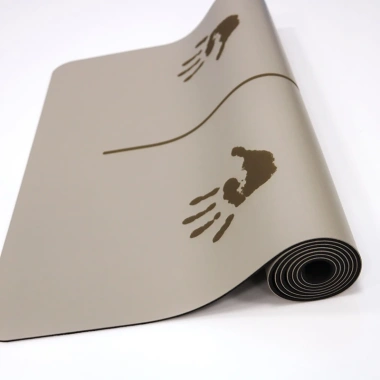Thảm Yoga cao su chống trượt Sẵn tím - Hoạ tiết mặt trăng, thấm hút tốt, chỉ 600.000₫ 3 Thảm Yoga cao su chống trượt Sẵn tím - Hoạ tiết mặt trăng, thấm hút tốt, chỉ 600.000₫ 3